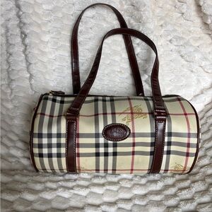Vintage Burberrys Nova Check Barrel Bag Beige Tan Leather Equestrian Logo